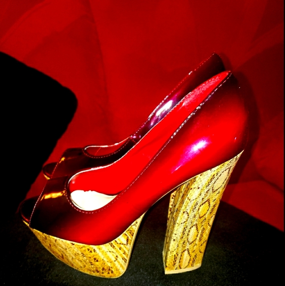 Unique Japanese Inspired Heels - Picture 1 of 1